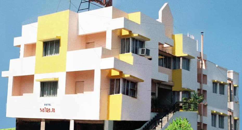 Hotel Sairaja Lodging, Satara 1